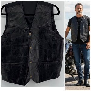 Genuine Leather Men's Vest black patchwork design brass-tone snap buttons. Sz M